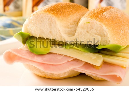 Sandwich of palm heart, ham and lettuce