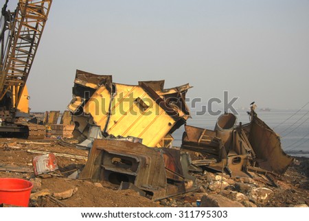 Mumbai/India - 23/11/14 - Ship Breaker Waste Scrap part of INS Vikrant in Darukhana Ship Breaking Yard