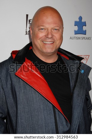 LOS ANGELES - OCT 24:  Michael Chiklis arrives at the 2013 Autism Speaks Blue Jean Ball  on October 24, 2013 in Hollywood, CA