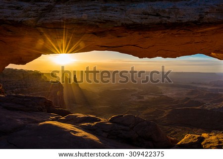 Mesa Arch at first light