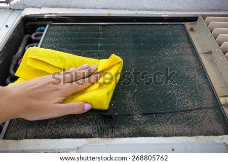 Cleaning and washing of dirty retro air conditioner