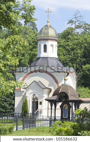 Chapel on a place of burial of ubiyenny optinsky brotherhood: celibate priest Vasily, monks Trophime and Ferapont