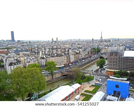 View from the rooftop of Notre Dame Cathedral in Paris, France Foto stock © 