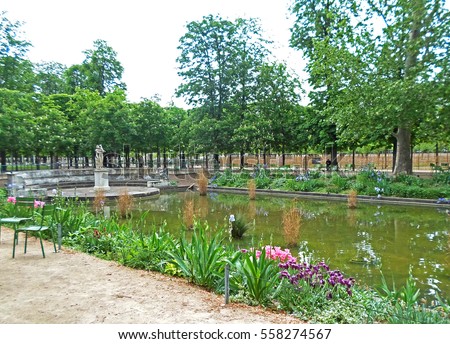 Pond in the garden of the Tuileries in Paris, Spring in France Foto stock © 