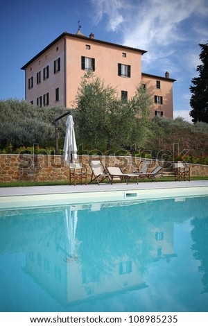 House with pool in Tuscany, Italy