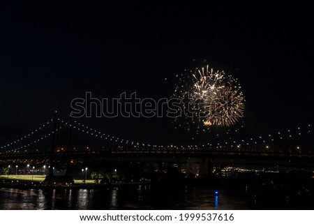 NEW YORK, NY – JUNE 29: The annual Astoria fireworks show ahead of the July 4 holiday light up above the Robert F. Kennedy Bridge (formally Triborough Bridge) on June, 29, 2021 in New York City. Stock fotó © 