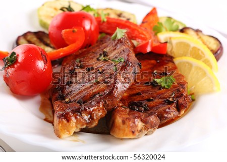 Grilled steak meat with vegetables