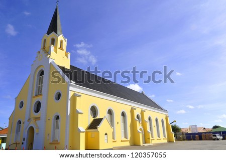 Originally built in 1776, the Santa Ana Church is known for its hand-carved oak altar in a Neo-Gothic style. Noord Aruba Island