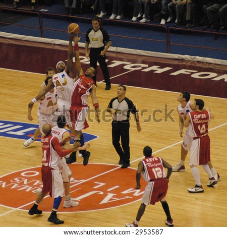 Tip-off at Italian basketball game, Milan vs Varese, 02-18-2007