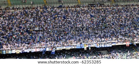 MILAN - MAY 11 : Supporters at Italian Championship soccer game, Inter vs Siena, May 11, 2008 in Milan, Italy
