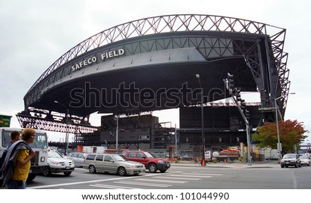 SEATTLE - SEPTEMBER 15: Safeco Field, home of the Mariners on September 15, 2007 in Seattle, WA. Opened in 1999 at a cost of $517.6 million, it has a roof that closes in 10 minutes and seats 47,116.