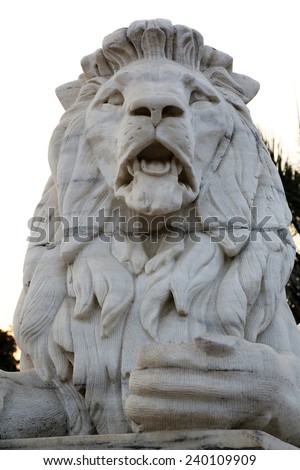 KOLKATA,INDIA - FEBRUARY 10: Antique Lion Statue at Victoria Memorial Gate, Kolkata, India, sculptured by Vincent Esch in Kolkata, West Bengal, India on February 10,2014.