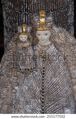 HALLSTATT, AUSTRIA - DECEMBER 13: Virgin Mary with baby Jesus, statue on December 13, 2014 in Hallstatt, Austria.