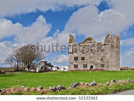 photo old irish ancient irish castle,west of ireland