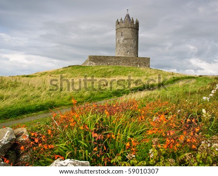 photo ancient old irish castle in doolin, ireland