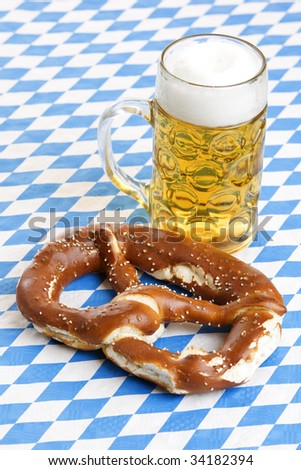 Original Bavarian Oktoberfest Pretzel and Beer Stein (mug)