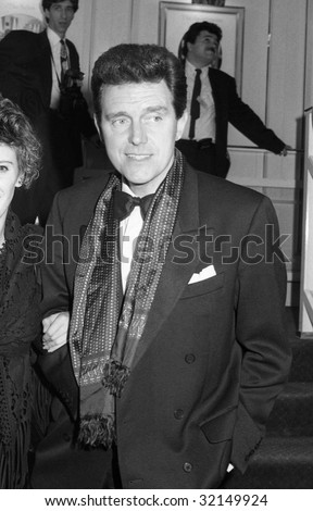 LONDON-OCTOBER 18: Alvin Stardust, British pop singer, attends a celebrity event on October 18, 1990 in London. Stardust previously performed under the name Shane Fenton.