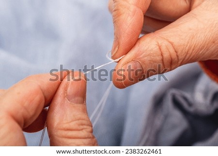 Similar – Foto Bild Frau Hand Einfädeln Vorbereitung Nadel in Nähmaschine needle.Elderly Frau näht auf einem Vintage-Nähen.Old Menschen neues Hobby zu Hause, Senioren geistige Aktivität und Job.Old Frau Schneider