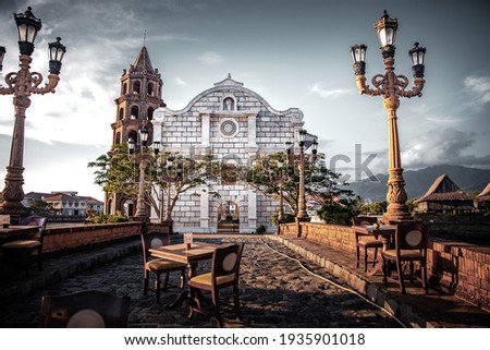 Beautifully reconstructed Filipino heritage and cultural houses that form part of Las Casas FIlipinas de Acuzar resort at Bagac, Bataan, Philippines. Imagine de stoc © 