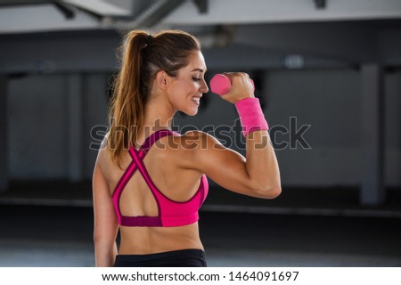 Similar – Foto Bild Ethnische Sportlerin hebt das Bein beim Training in der Nähe einer Treppe im Freien