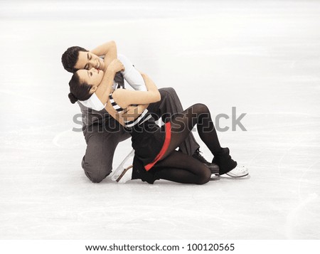NICE - MARCH 29: Anna Cappellini and Luca Lanotte of Italy perform their free dance at the ISU World Figure Skating Championships on March 29, 2012 in Nice, France