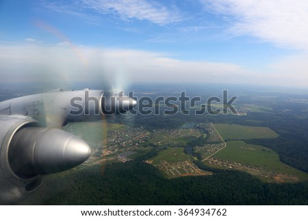 Ilyushin IL-18 old civil propeller airliner, wing view on engines. Foto stock © 