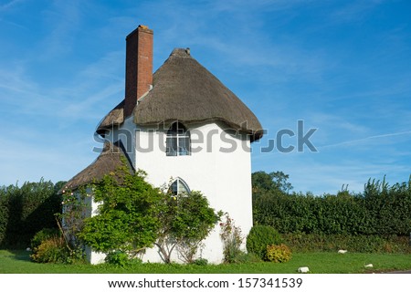 English fairy tail cottage
