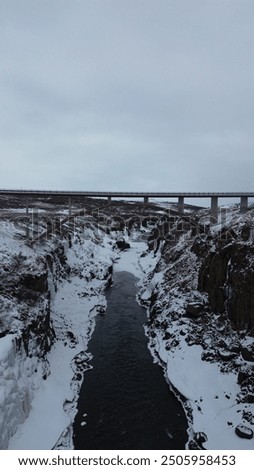 Similar – Foto Bild Verschneite Brücke über den Fluss in der Altstadt