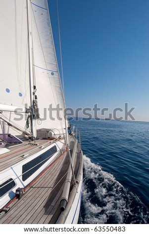 Sailing boat in the middle of the sea