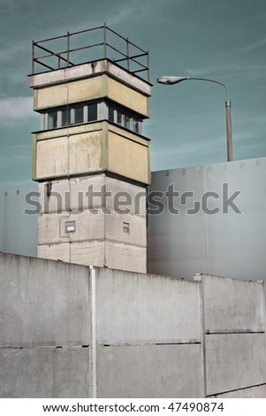 Watch Tower at the Berlin Wall Memorial, Bernauer Stra?e, Berlin Germany Stock foto © 