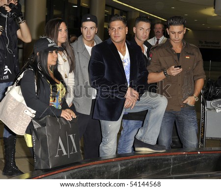 LOS ANGELES - FEBRUARY 23 : Top rated television show Jersey Shore cast mates Snooki, Sammi, Vinny, Ronnie, Mike and DJ Pauly D at LAX February 23, 2010 in Los Angeles, California