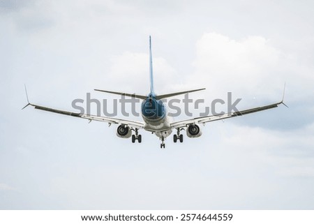 Similar – Foto Bild Flugzeug im Landeanflug auf Flughafen