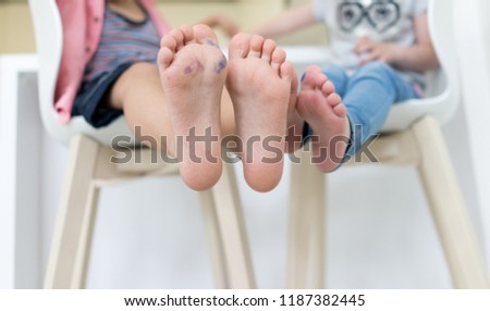 kid feet images - USSeek