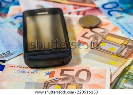 Phone and money, mobile banking and payments