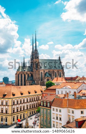 Foto Bild St. Peter und Paul thront über der Altstadt