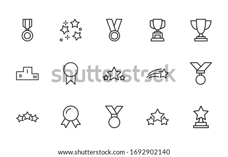 reward line icons set. Stroke vector elements for trendy design. Simple pictograms for mobile concept and web apps. Vector line icons isolated on a white background. 