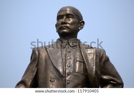 GUANGZHOU, CHINA - FEBRUARY 6 : Sun Yat-sen statue on February 6, 2007 in Guangzhou, China. Sun Yat-sen was the first president of the republic of China and respected all over the country.