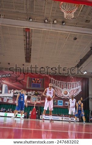 SAMARA, RUSSIA - MAY 11: Chester Simmons of BC Krasnye Krylia gets ready to throw from the free throw line in a game against BC Enisey on May 11, 2013 in Samara, Russia.