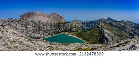 Active holiday in Mallorca in the Tramuntana mountains, hiking around the Cuber reservoir, lake Foto stock © 