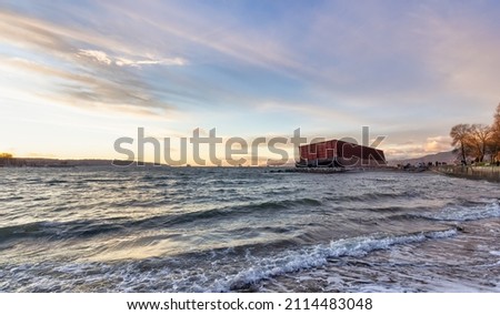 Barge container ship collided on a rocky coast during wind storm. Sunset Sky. Seawall, Downtown Vancouver, British Columbia, Canada. Imagine de stoc © 