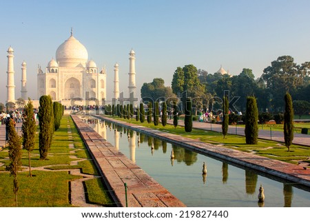 Taj mahal , A famous historical monument