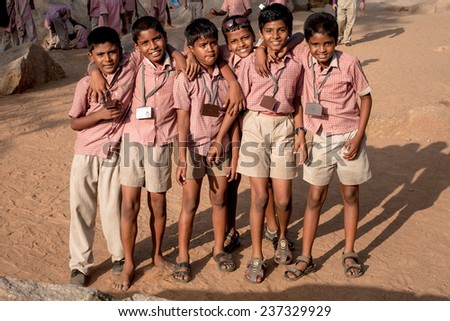 MAMALLAPURAM, INDIA - JAN 20: Unidentified hindu school children dressed in uniform go home after classes on January 20, 2013 in Madurai, Tamil Nadu, Southern India