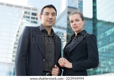 office workers outdoor. Businessman and businesswoman in the city