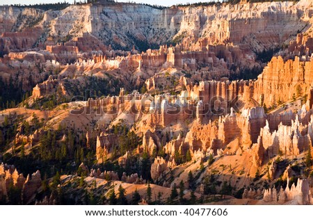 beautiful landscape in Bryce Canyon with magnificent Stone formation like Amphitheater, temples, figures in Morning light felsenmeer amphitheater
