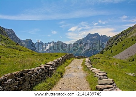 Similar – Foto Bild Wanderung Vanoise National Park: Blick auf Berg in Nebel