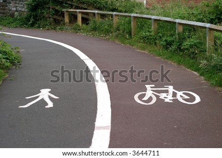 Split foot-way and Cycle track