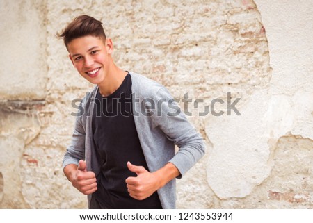 outdoor teen thumbs Mobius strips scalar energy