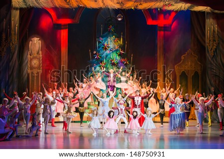MOSCOW - DEC 30: Final of performance The Nutcracker at the Cultural Center ZIL on December 30, 2012, Moscow, Russia. Most of the roles played by dancers Childrens Ballet Theatre of the Center