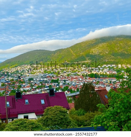 Similar – Foto Bild Erstaunliche Aussicht auf die Stadt Bergen von der Spitze des Berges Fløyen in Norwegen.