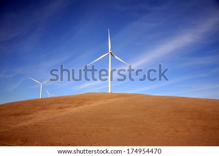 Wind Turbines in Central California produce electricity with the power of the wind. Wind Power is a Green Energy source which helps reduce Global Warming by harnessing the power of the wind.